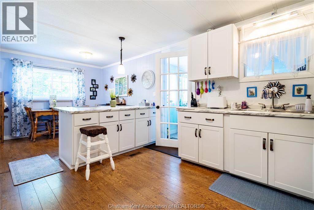 42 Regency DRIVE - 16