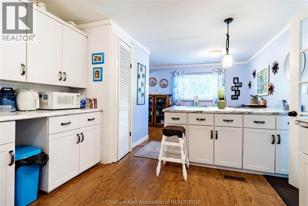 42 Regency DRIVE - 18