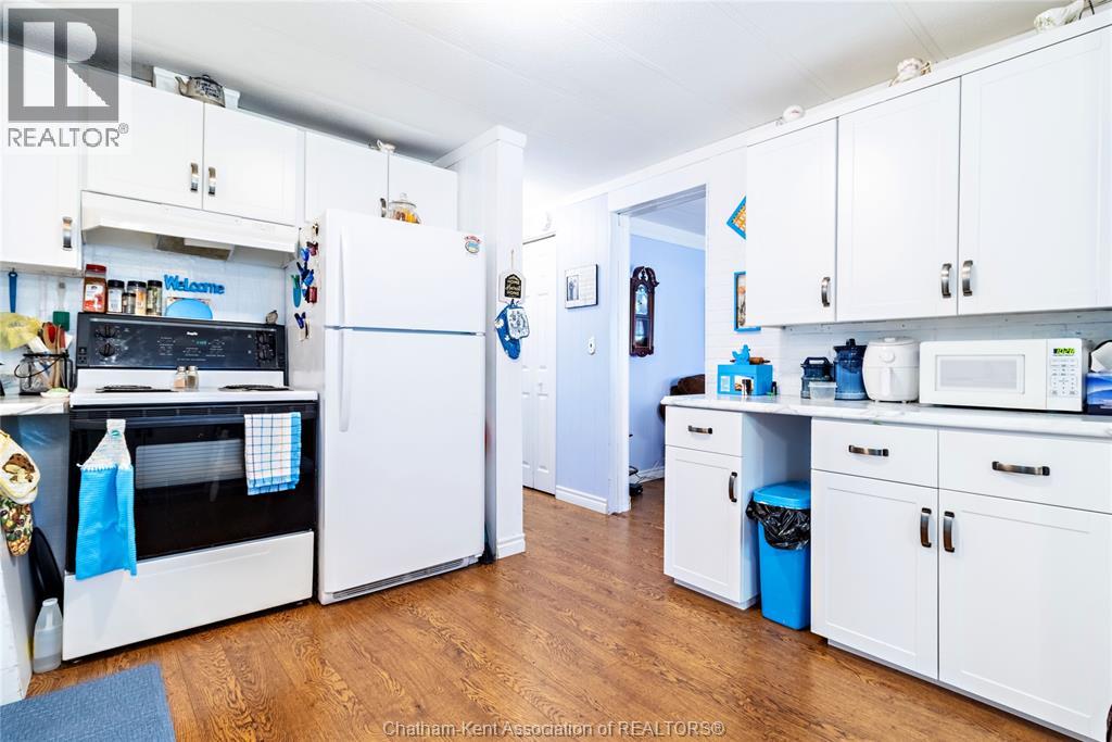42 Regency DRIVE - 19