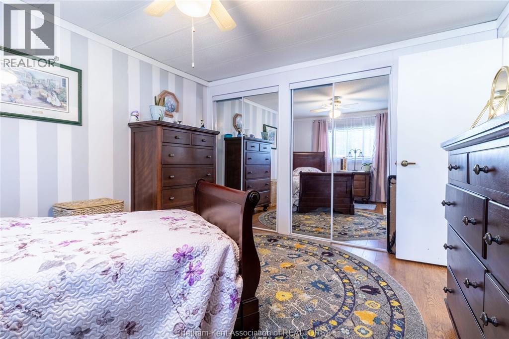 42 Regency DRIVE - 22