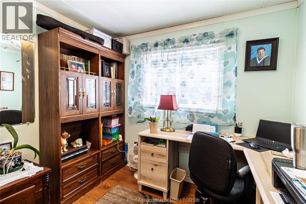 42 Regency DRIVE - 27