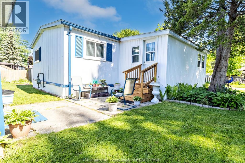 42 Regency DRIVE - 33