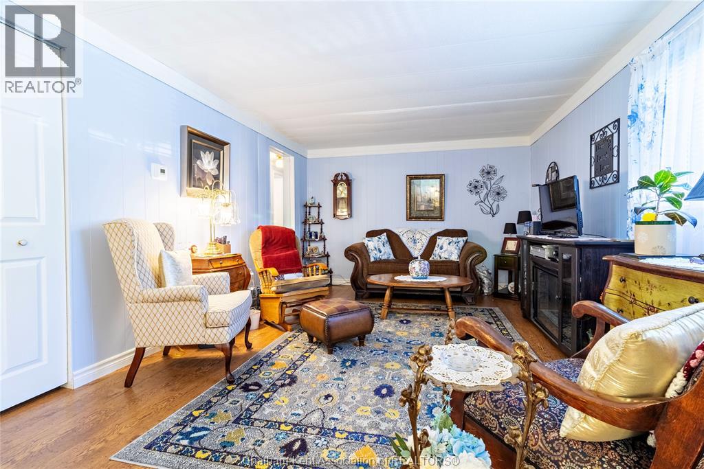 42 Regency DRIVE - 7