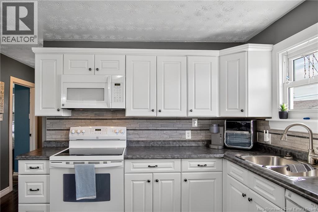 365 Beaconsfield Crescent - 15