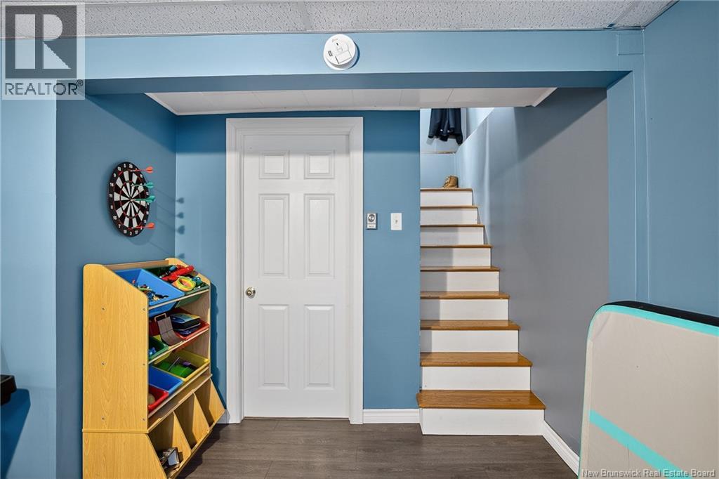 365 Beaconsfield Crescent - 21