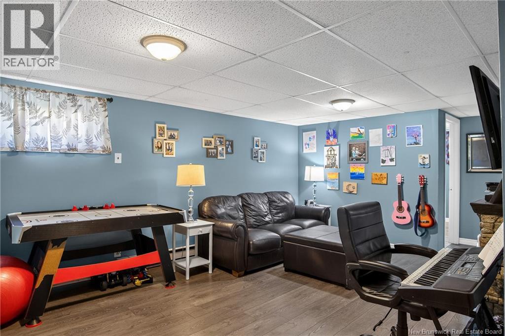 365 Beaconsfield Crescent - 22