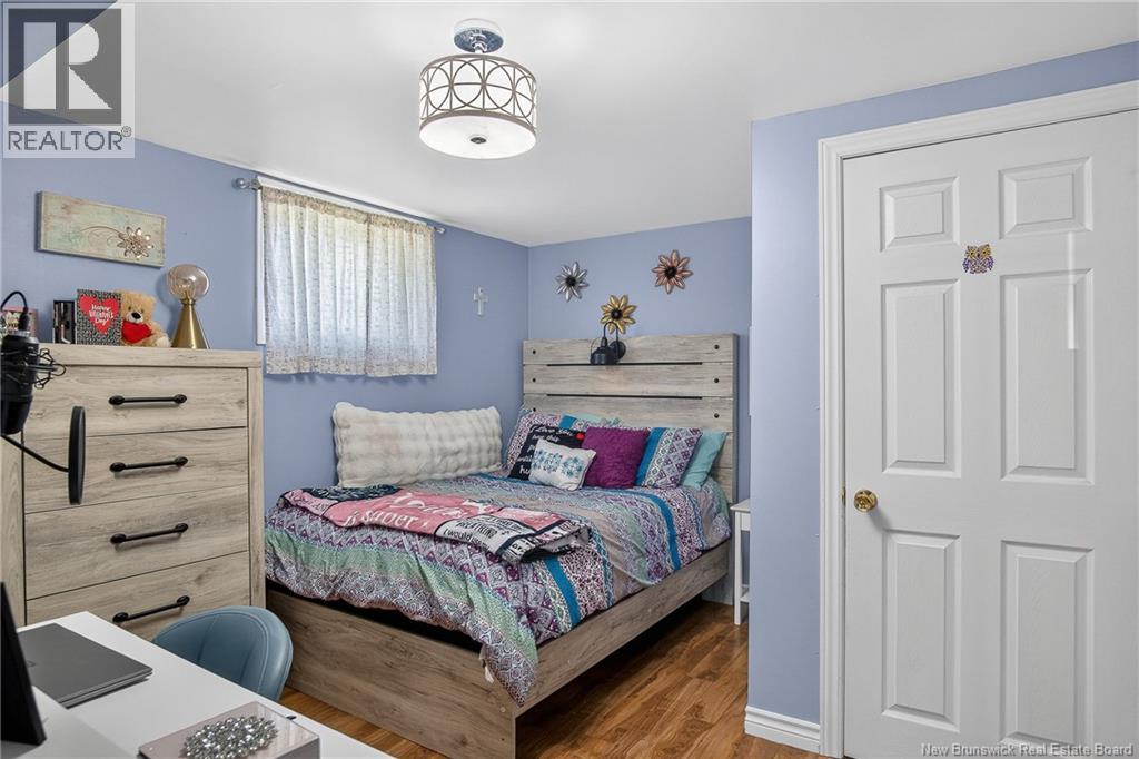 365 Beaconsfield Crescent - 26