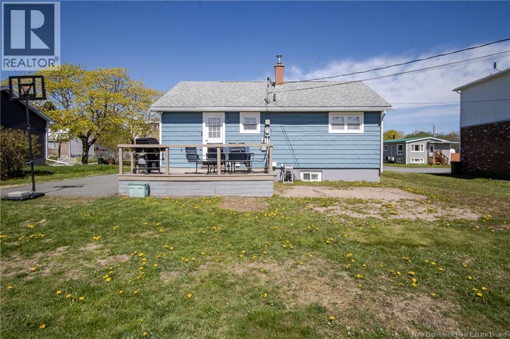 365 Beaconsfield Crescent - 32