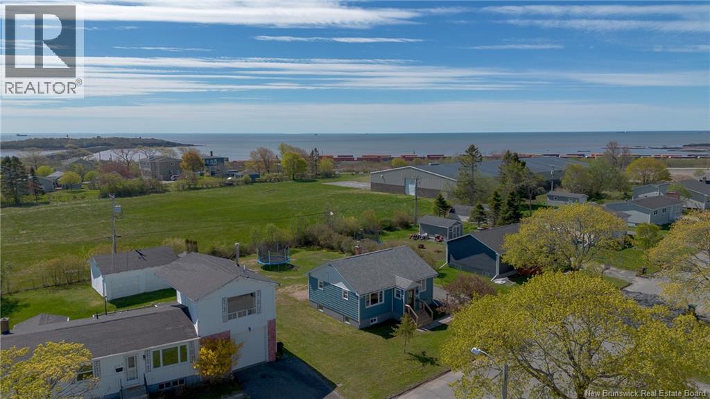 365 Beaconsfield Crescent - 35