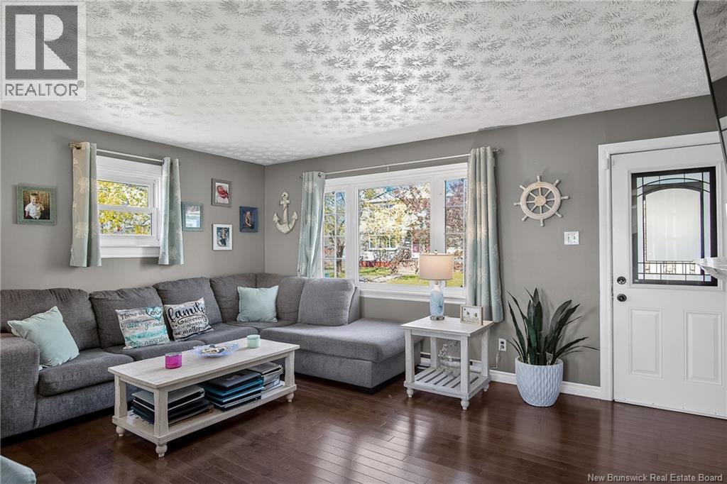 365 Beaconsfield Crescent - 7