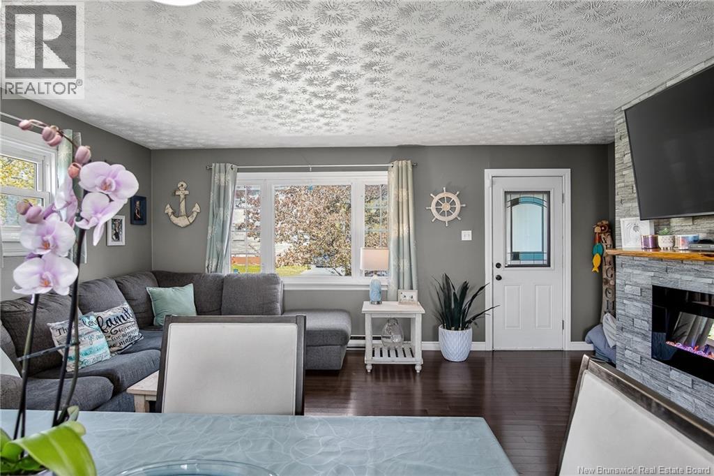 365 Beaconsfield Crescent - 8