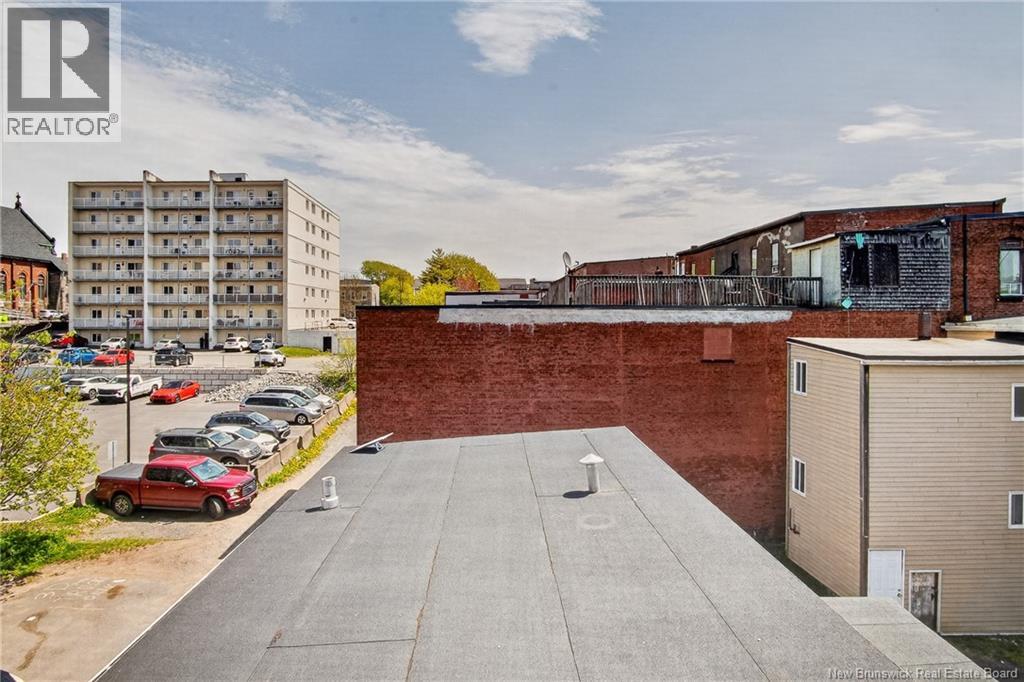 136 Charlotte Street - 13
