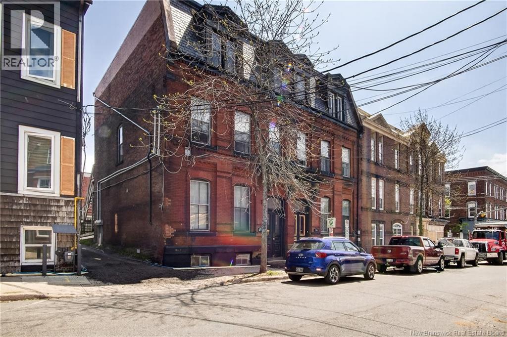 136 Charlotte Street - 2