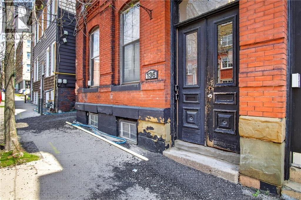 136 Charlotte Street - Image 3