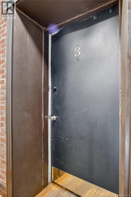136 Charlotte Street - 32