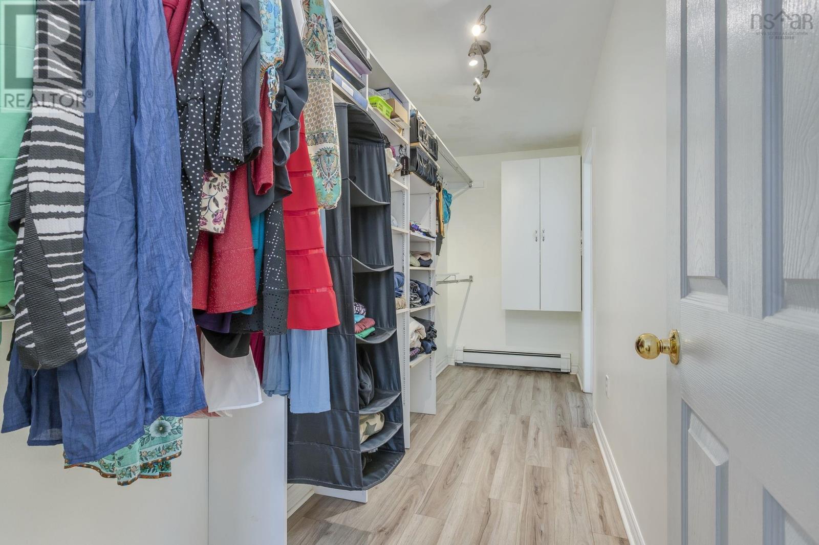 58 Riverwood Drive - 21