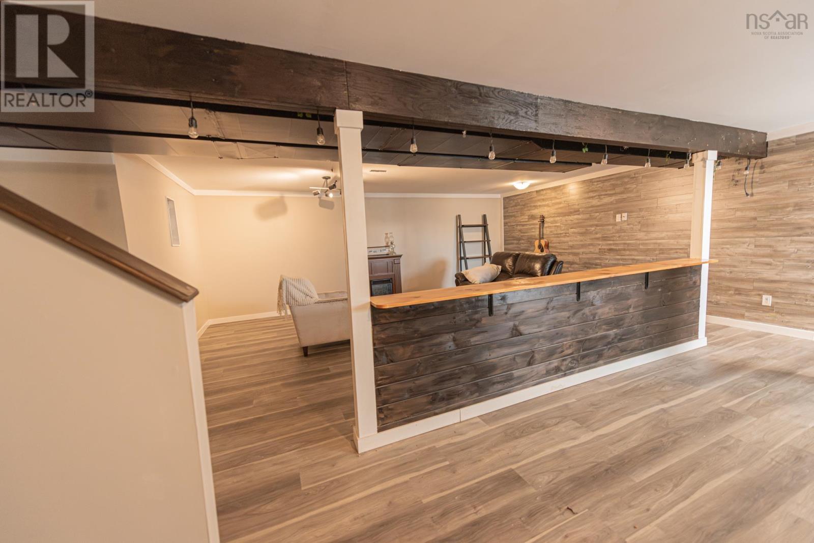 925 Lorne Street - 24