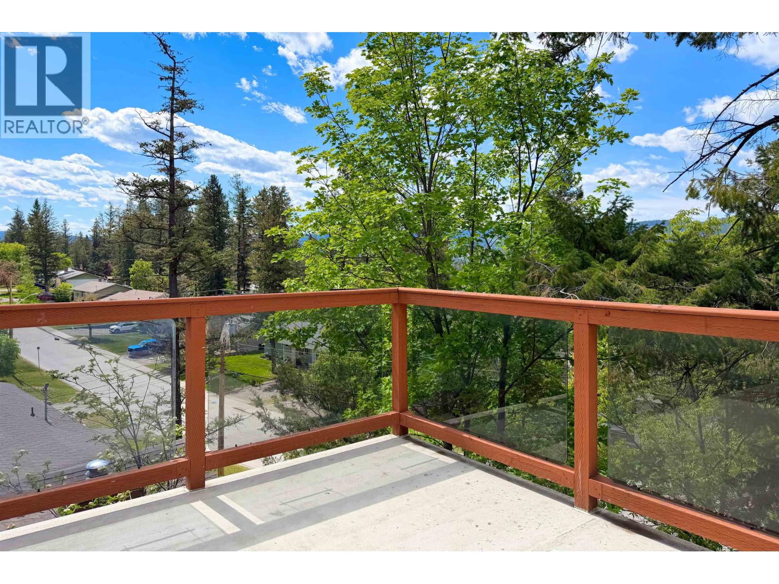 1290 N TWELFTH AVENUE - 21