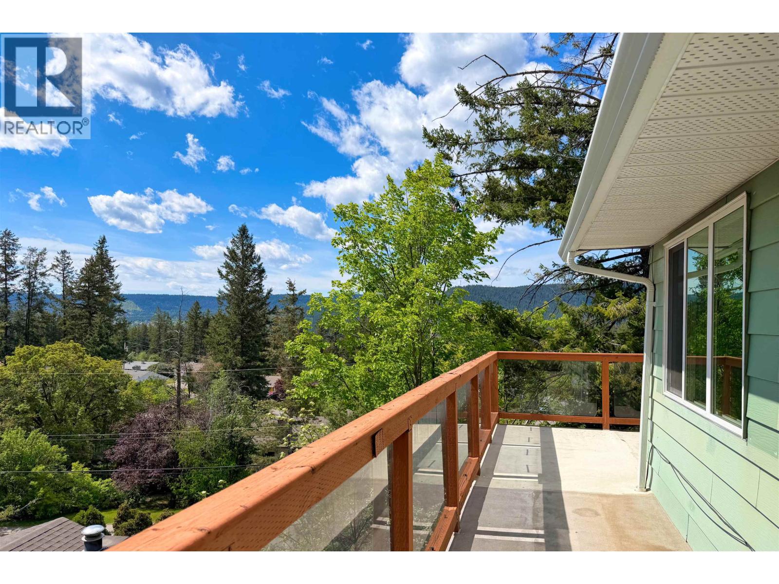 1290 N TWELFTH AVENUE - 22