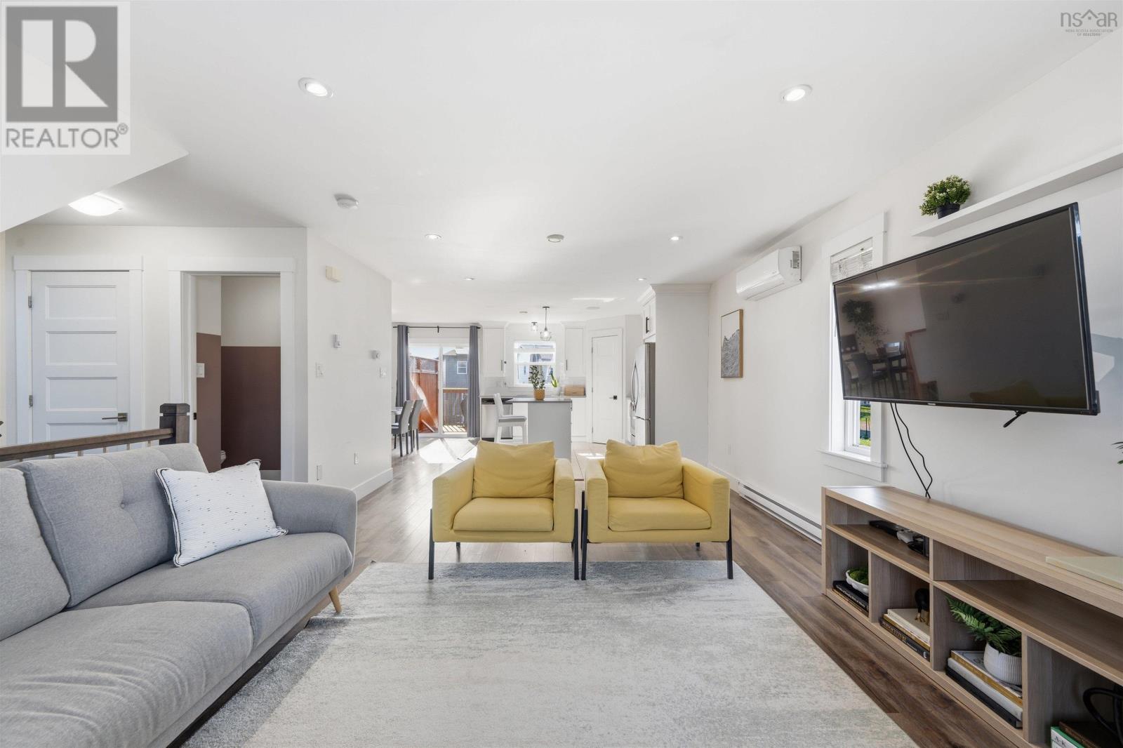 108 Onyx Crescent - 4