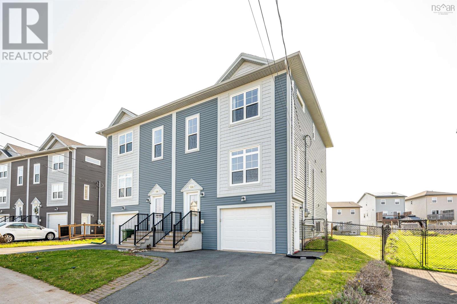 108 Onyx Crescent - 1