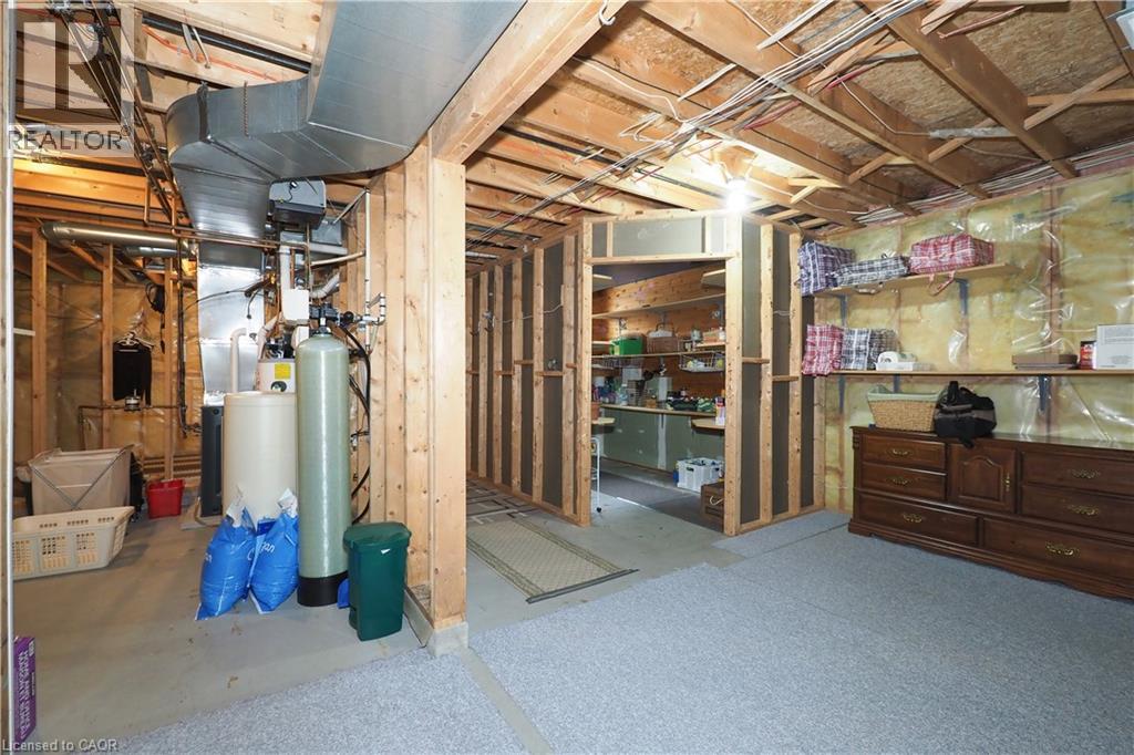130A MILLER Crescent - 32