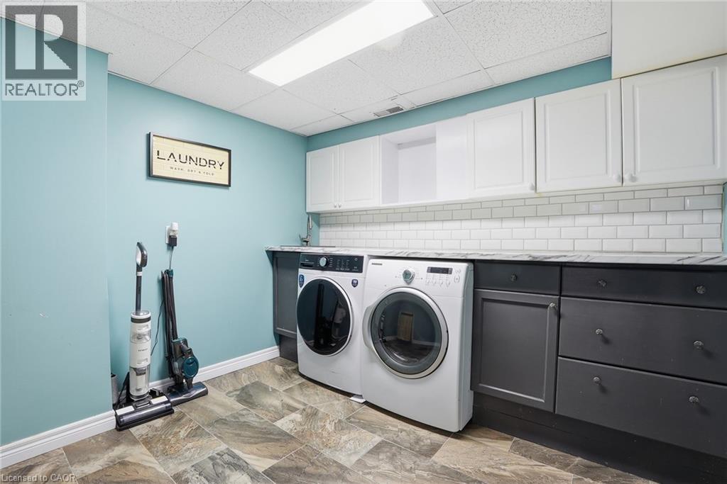 136 MARCY Crescent - 22