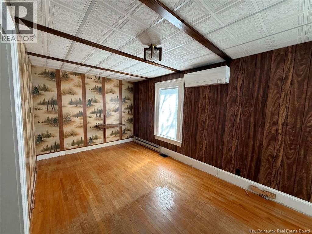 106 College Street - 12