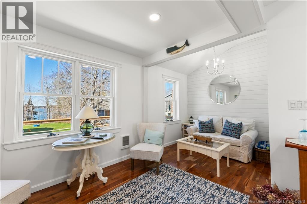 19 North Road - 17