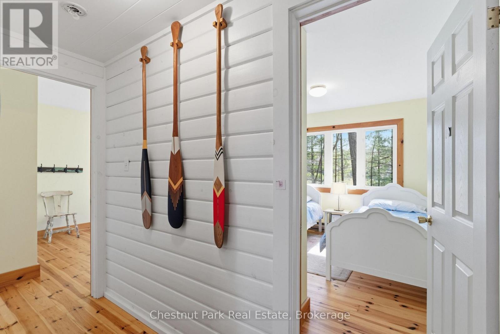 ##8 1086 PENNWOOD ROAD - 26