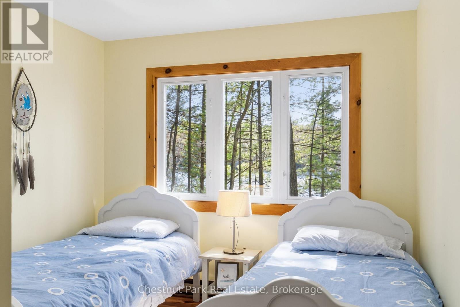 ##8 1086 PENNWOOD ROAD - 28