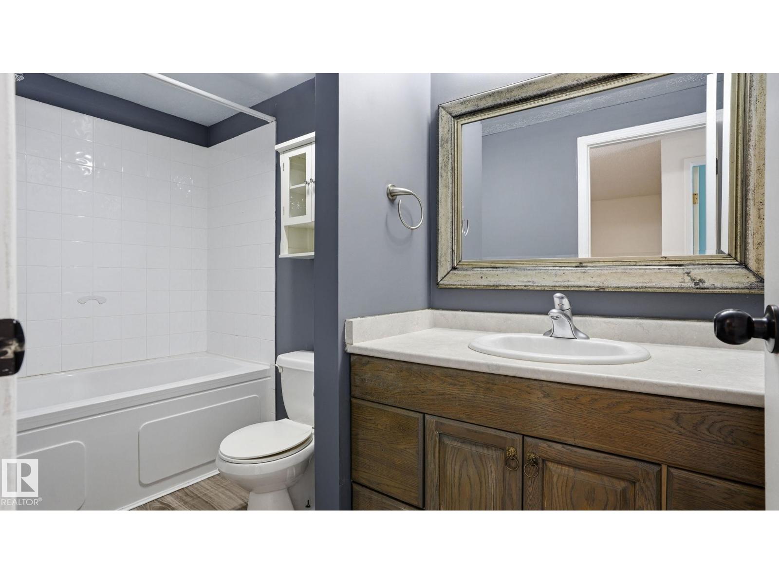 210 WOODBRIDGE WY - 21