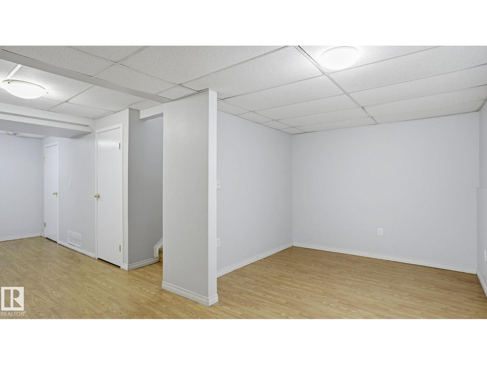 210 WOODBRIDGE WY - 22