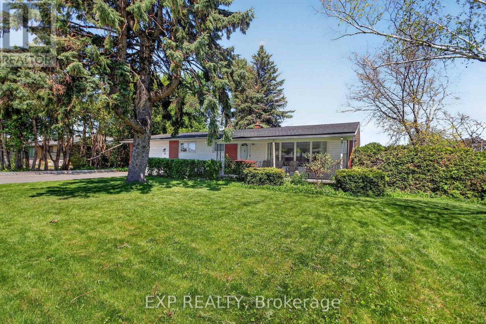 31 BARLYN AVENUE - 1