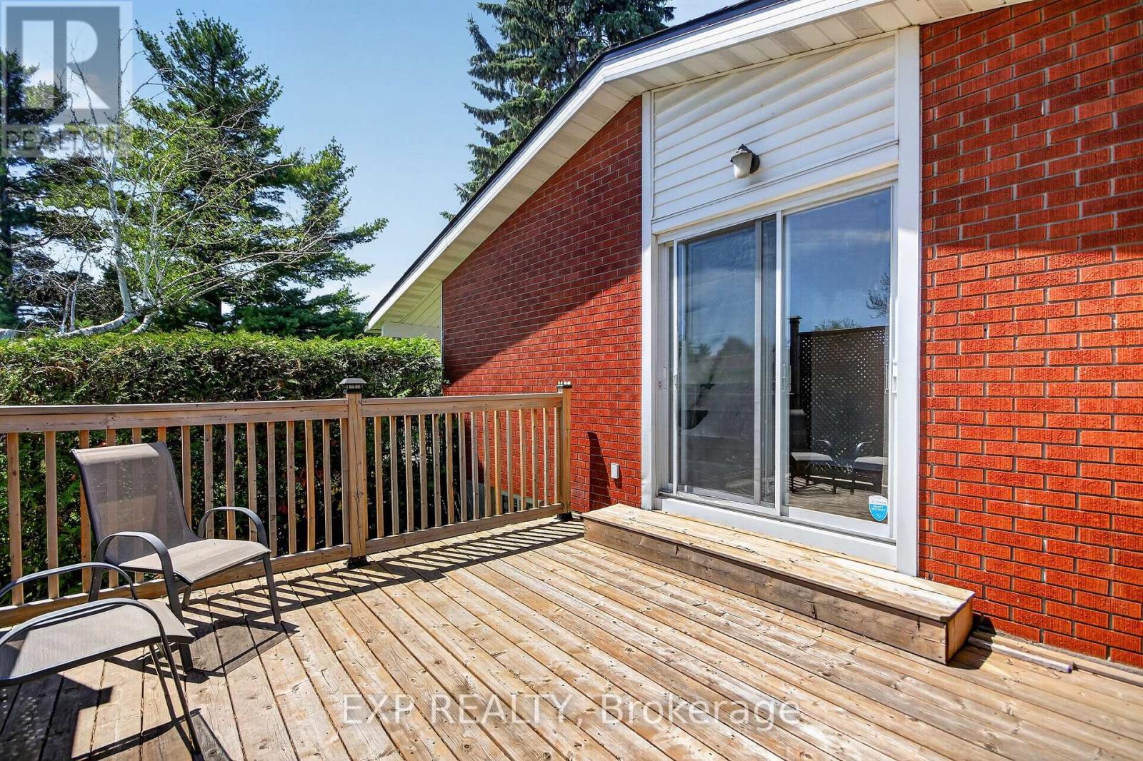31 BARLYN AVENUE - 16