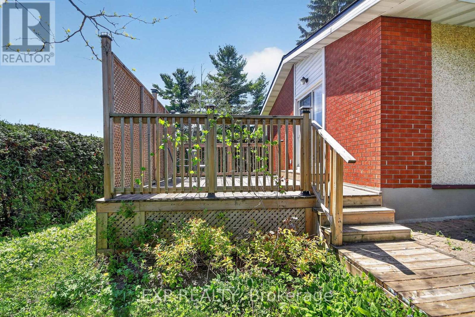 31 BARLYN AVENUE - 17