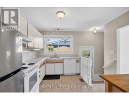 31 Barlyn Avenue, Ottawa, ON K2E5E2 Photo 7