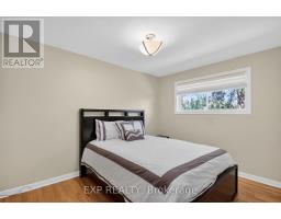31 Barlyn Avenue, Ottawa, ON K2E5E2 Photo 8