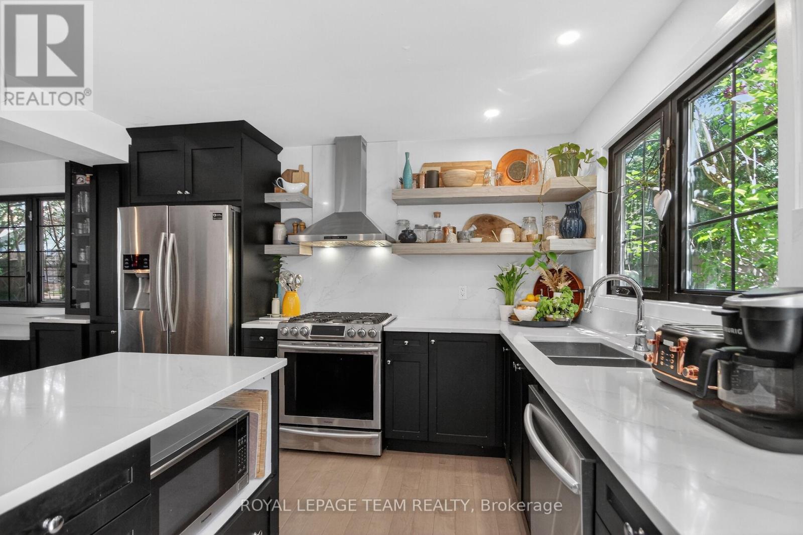 15 MARKHAM AVENUE - 14