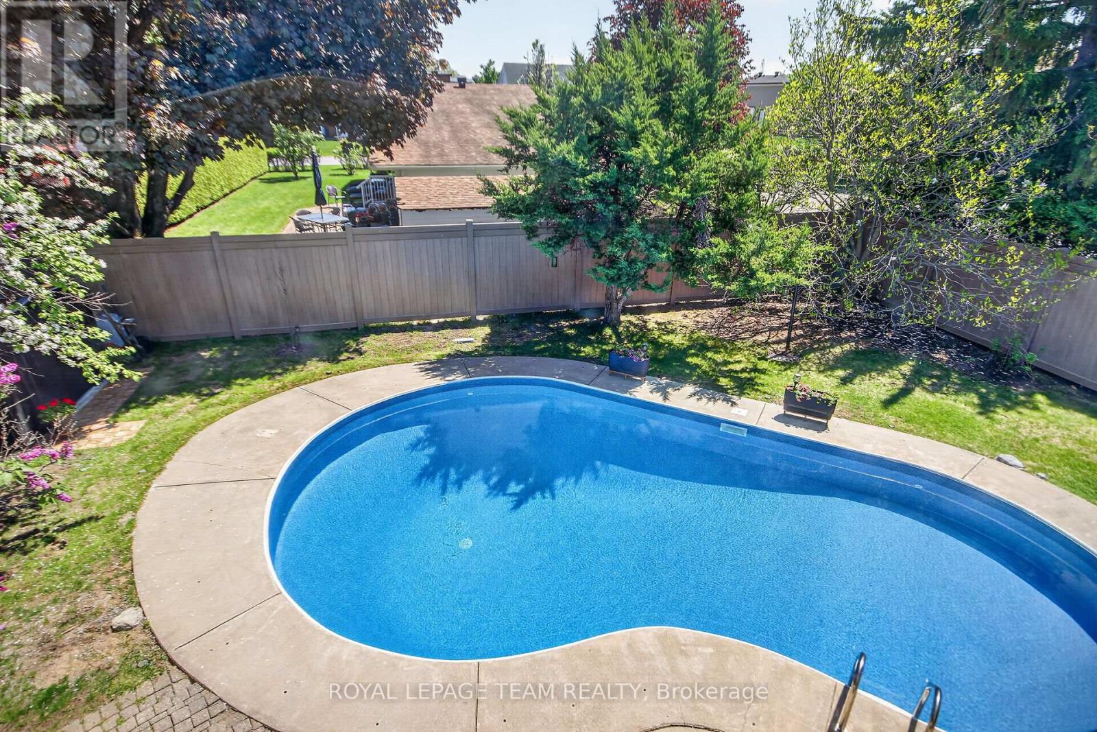 15 MARKHAM AVENUE - 46