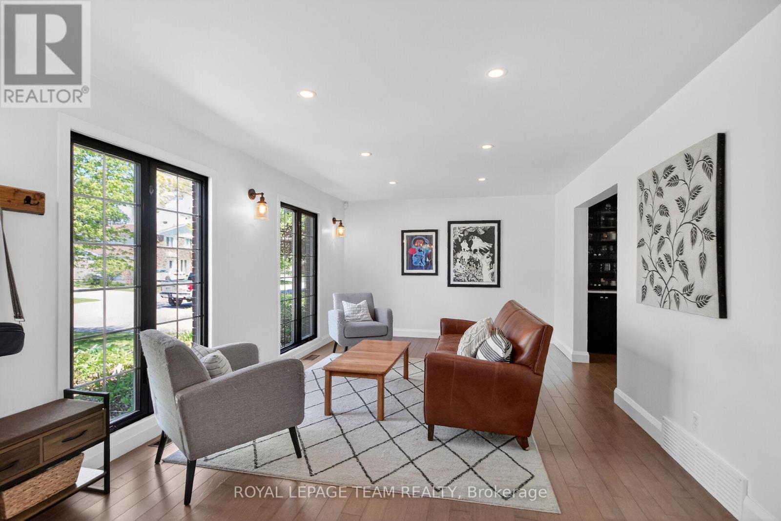 15 MARKHAM AVENUE - 9