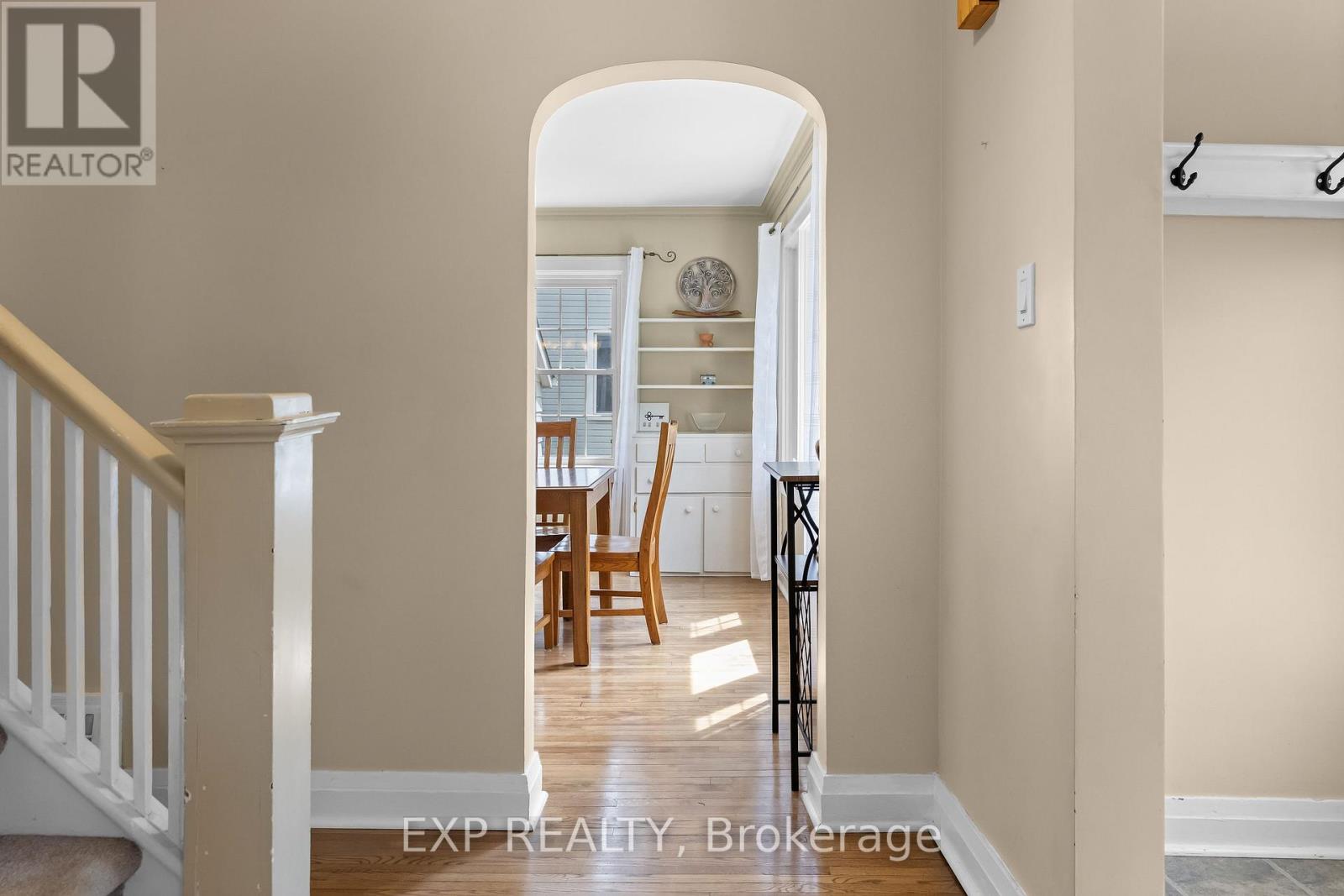 7009 HIGH STREET - 9