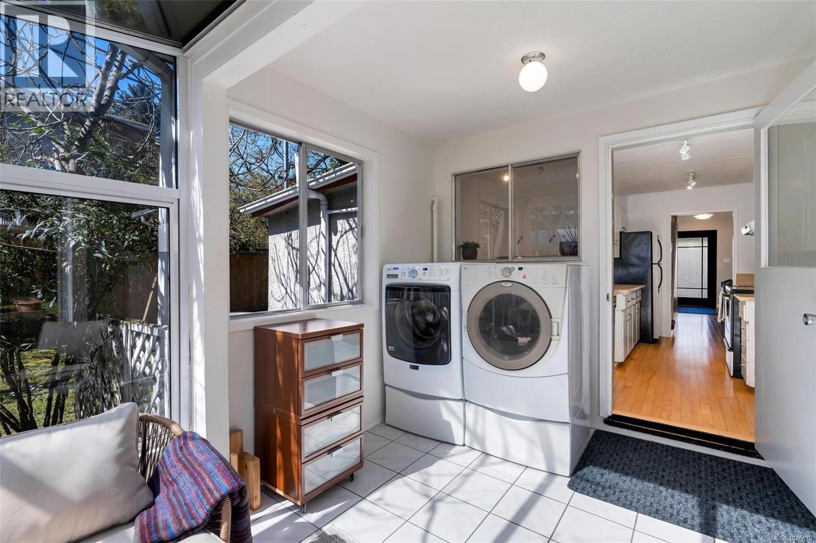 1733 Feltham Rd - 20
