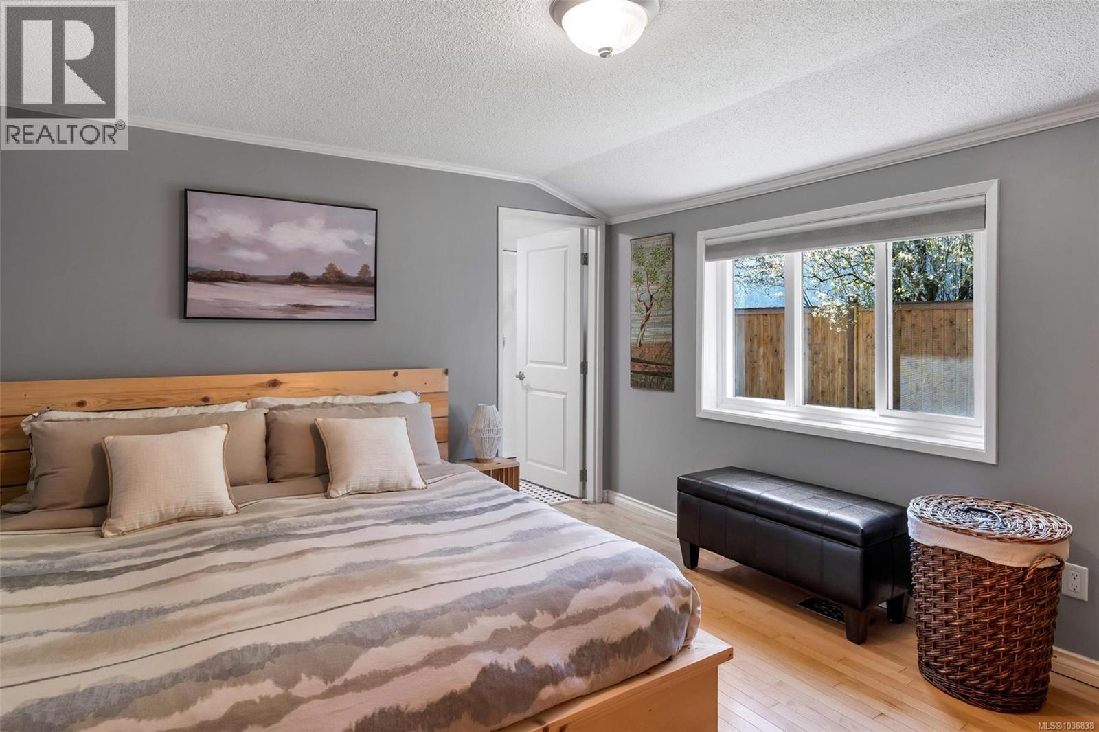 1733 Feltham Rd - 24