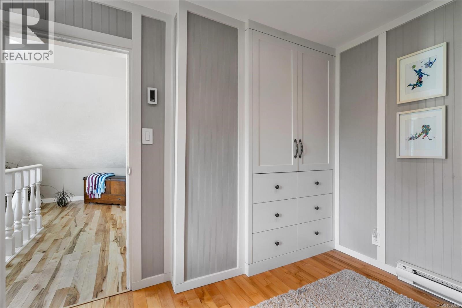 1733 Feltham Rd - 35