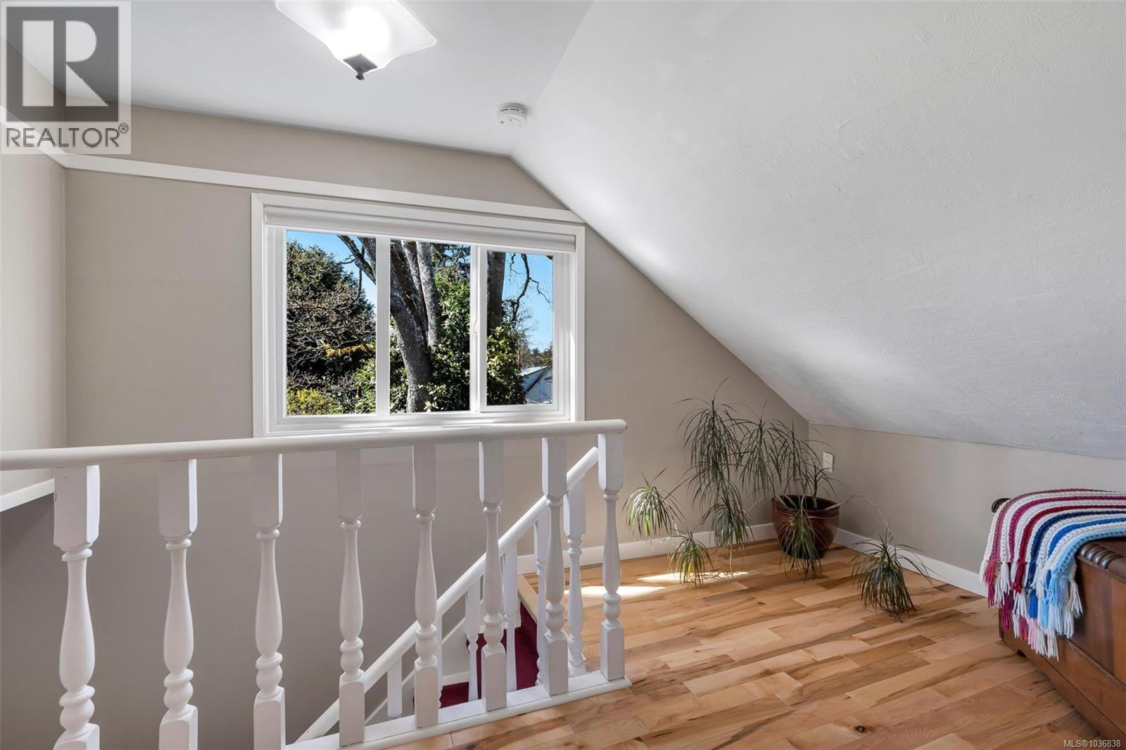 1733 Feltham Rd - 41