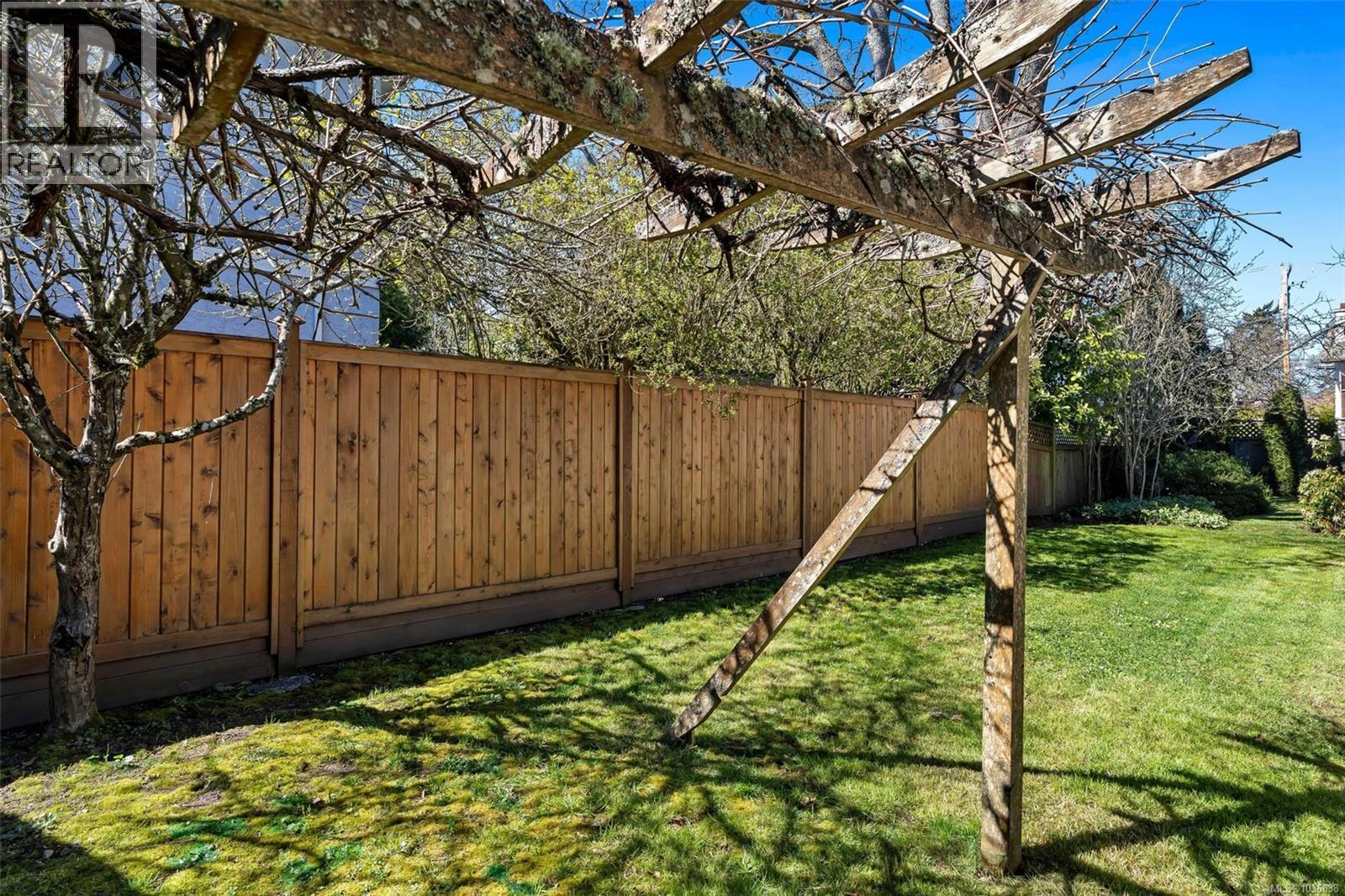 1733 Feltham Rd - 50