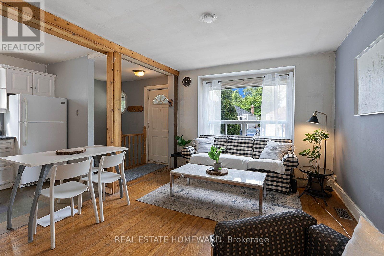 59 MANDERLEY DRIVE - 11