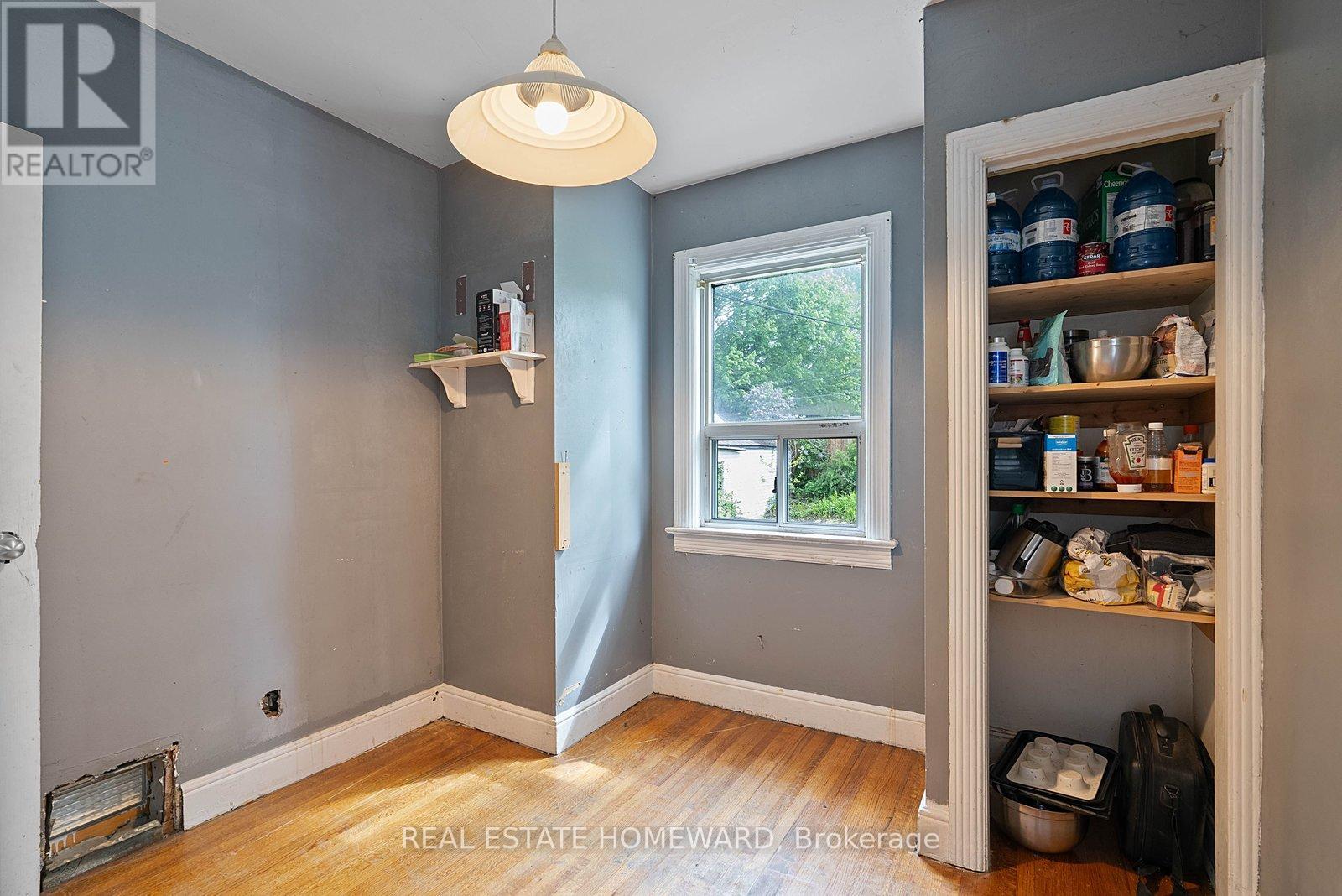 59 MANDERLEY DRIVE - 23