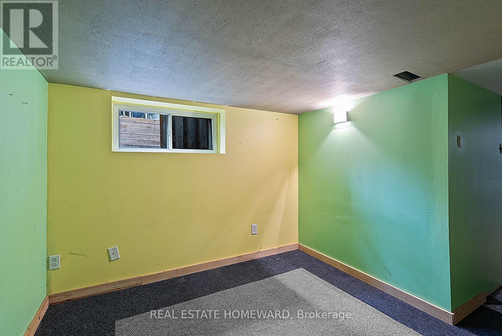 59 MANDERLEY DRIVE - 29